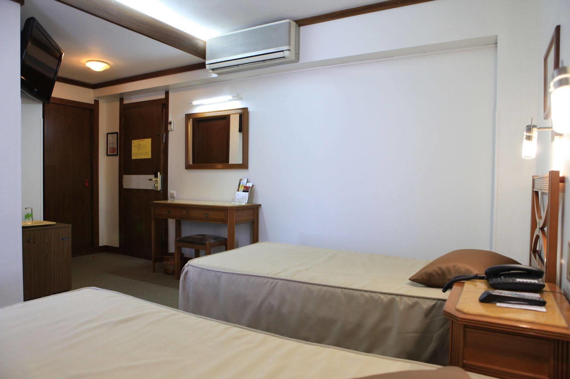 Hotel Dona Sofia 3*
